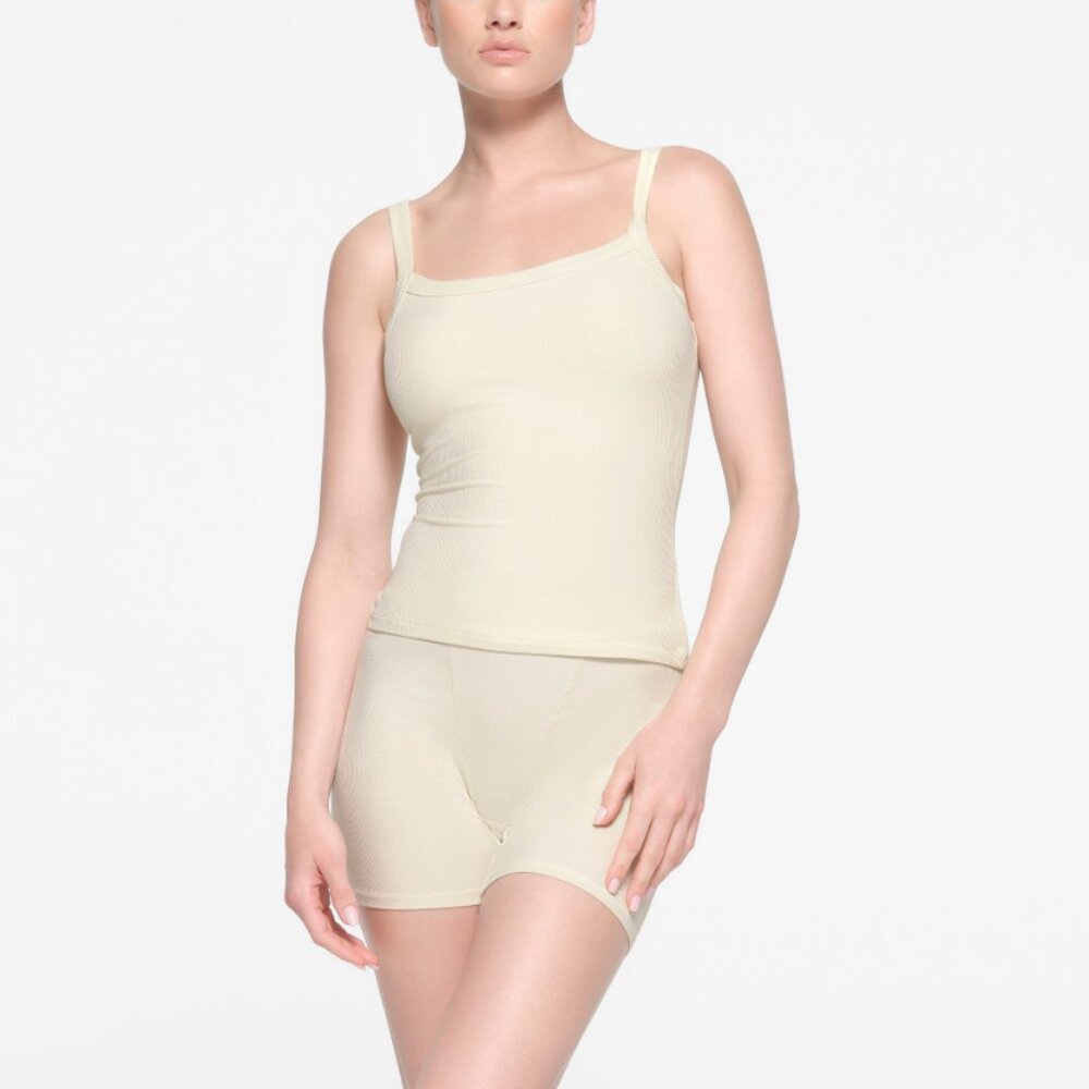 SKIMS Soft Lounge Scoop Neck Tank (Bone, M)